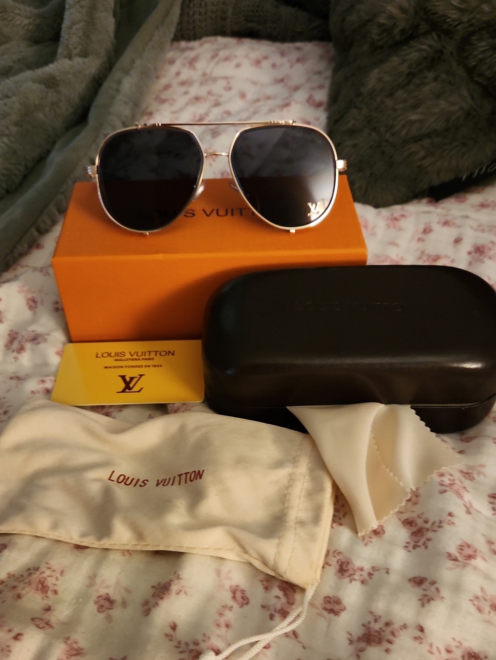 Inspired Gold Aviator Sunglasses with Dark Gradient Lenses
